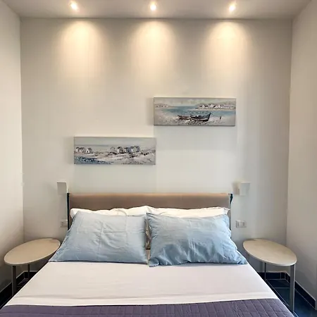 Guest house Itinera Baia - *