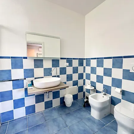 Guest house Itinera Baia - *